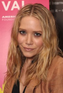Mary plays Michelle Tanner on Full House
